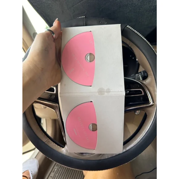 Britney Spears, the woman and me audiobook  - Picture 1 of 4